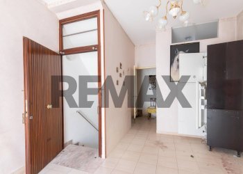 Hall / corridoio - Semi-detached house Via D'Antona
 
15, Caltagirone - photo 13