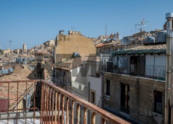 Balcone - Semi-detached house Via D'Antona
 
15, Caltagirone - photo 18