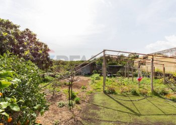 Giardino - Rustico STRADA PROVINCIALE PER RIPOSTO
 
122, Acireale - foto 16