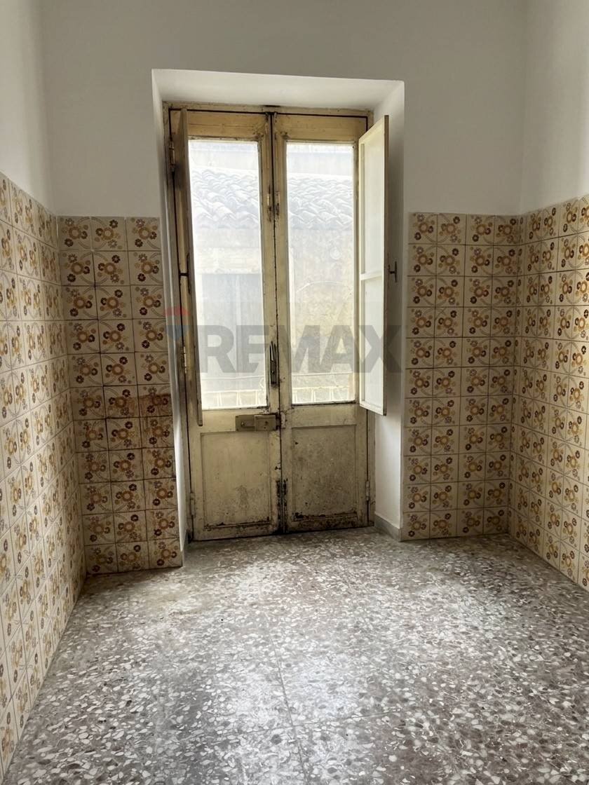 Stanza vuota - Casa semi indipendente Via Duilio
158, Carlentini - foto 2