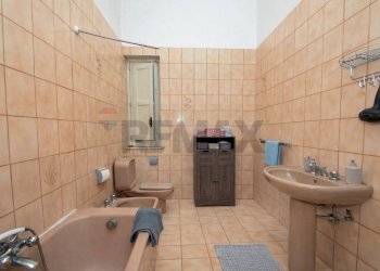 Bagno - Casa indipendente Via Etnea
132, Gravina di Catania - foto 24