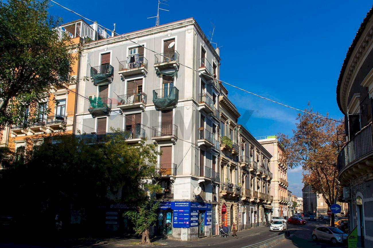 Edificio all\'aperto - Trilocale Piazza San Domenico
 
16, Catania - foto 3