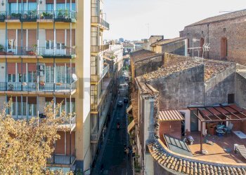 Edificio all\'aperto - Trilocale Piazza San Domenico
 
16, Catania - foto 2