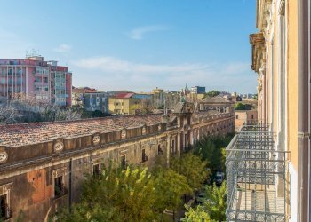 Edificio all\'aperto - Trilocale Piazza San Domenico
 
16, Catania - foto 23