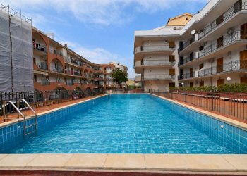 Piscina - Apartment Viale Jannuzzo
 
6, Giardini-Naxos - photo 2