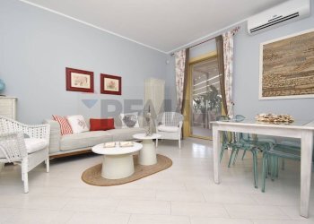 Sala da pranzo - Apartment Viale Jannuzzo
 
6, Giardini-Naxos - photo 11