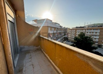 Balcone - Quadrilocale Piazza Alcide de Gasperi
 
16, Porto Empedocle - foto 17