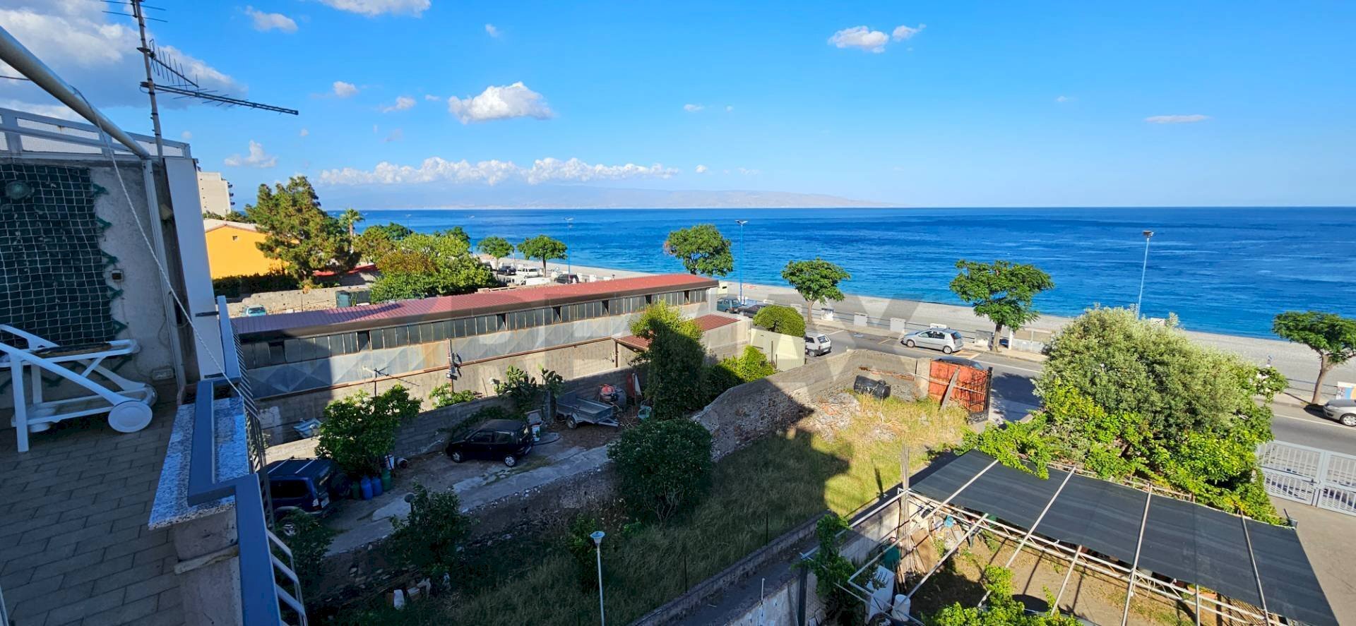 Vista dell\'acqua - Bilocale Via Francesco Crispi
 
441, Alì Terme - foto 2