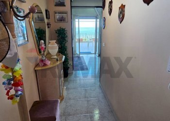 Hall / corridoio - Bilocale Via Francesco Crispi
 
441, Alì Terme - foto 7