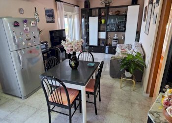 Sala da pranzo - Bilocale Via Francesco Crispi
 
441, Alì Terme - foto 9