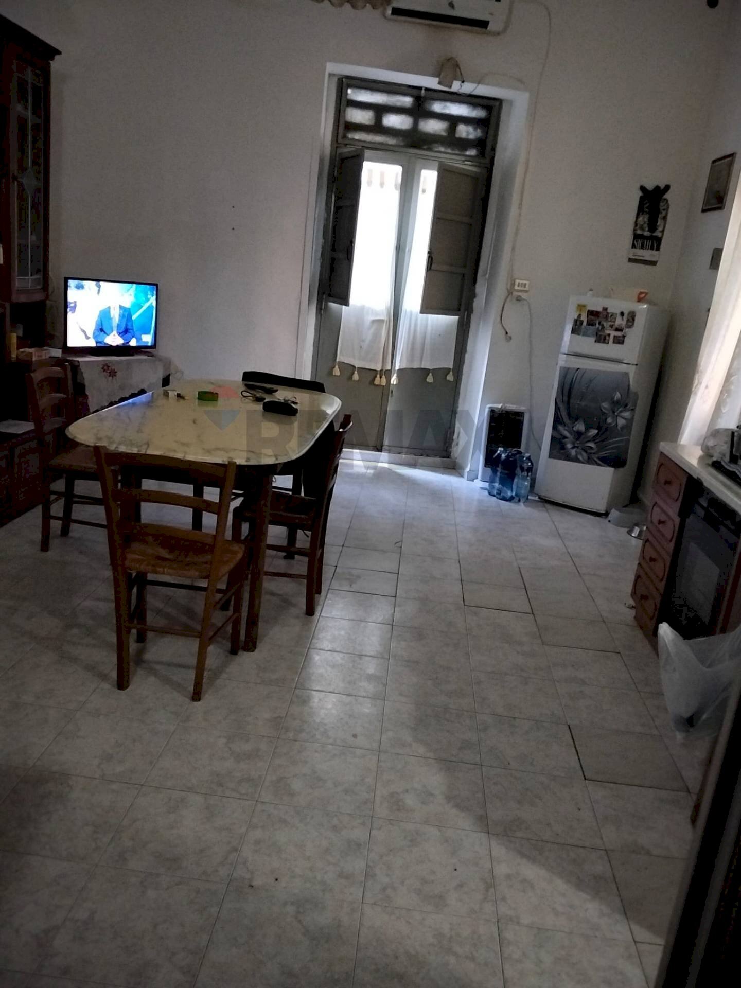 Sala da pranzo - Appartamento via vincenzo monti
 
63, Lentini - foto 3