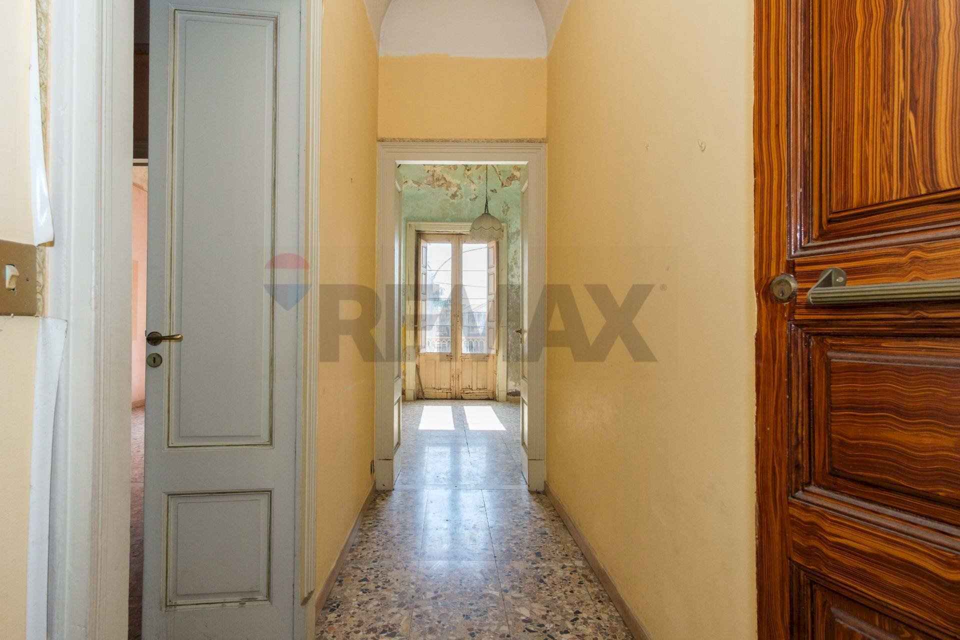 Hall / corridoio - Casa indipendente Via Umberto
 
80, Fiumefreddo di Sicilia - foto 1