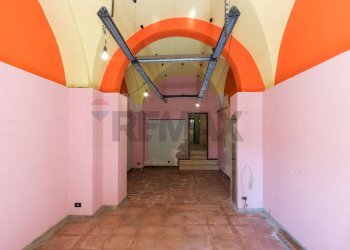 Hall / corridoio - Casa indipendente Via Umberto
 
80, Fiumefreddo di Sicilia - foto 27