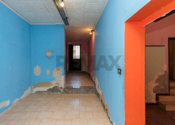 Hall / corridoio - Casa indipendente Via Umberto
 
80, Fiumefreddo di Sicilia - foto 31