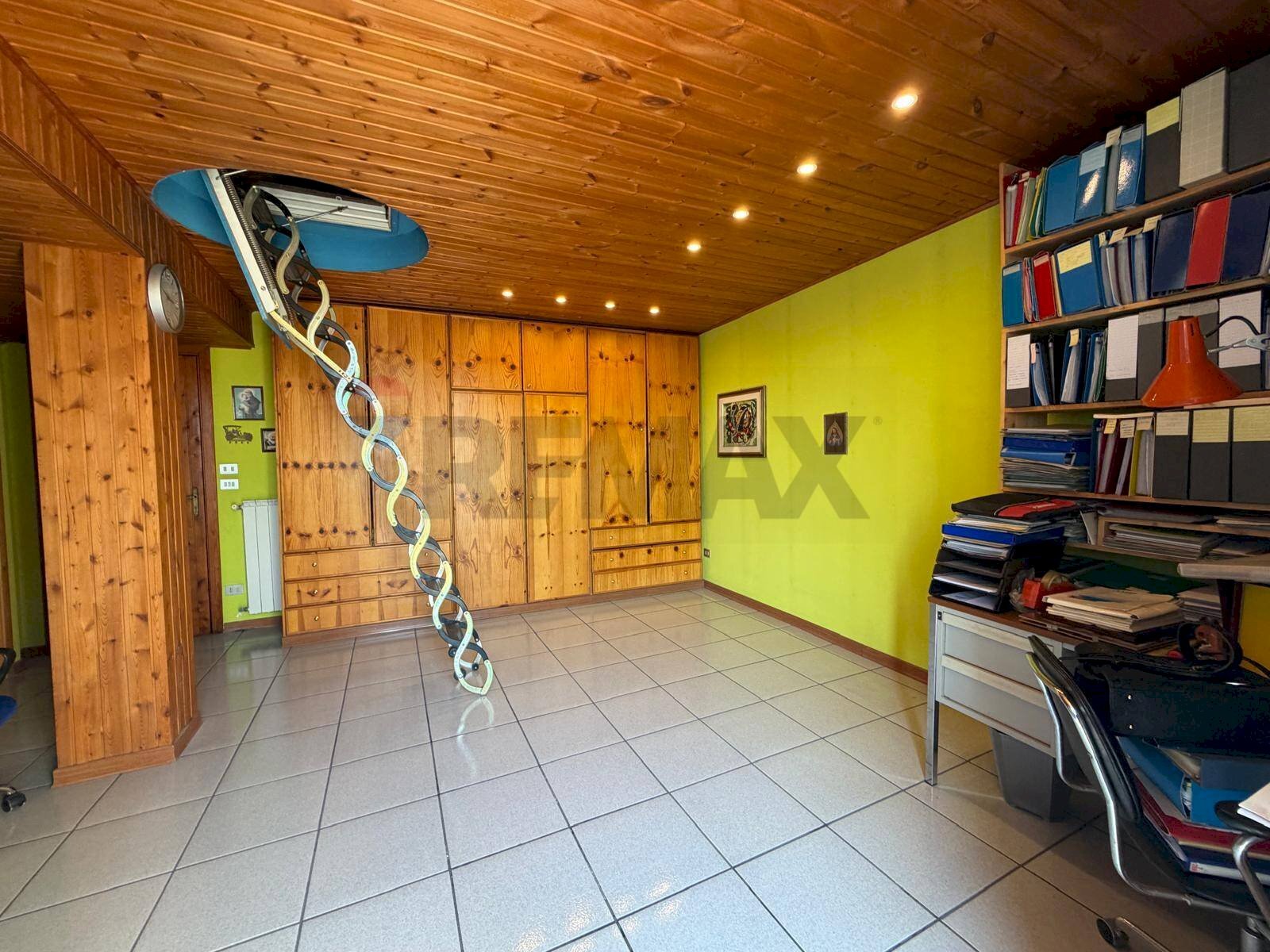 Ufficio - Monolocale Via II Retta levante
 
93, Belpasso - foto 2