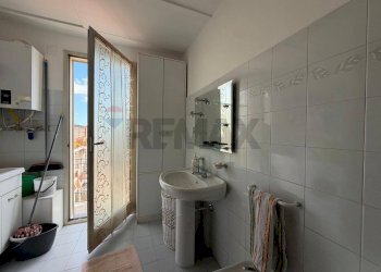 Bagno - Monolocale Via II Retta levante
 
93, Belpasso - foto 11