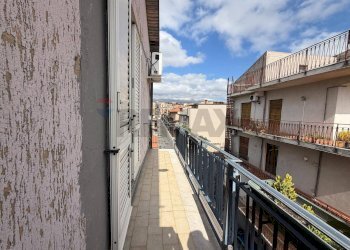 Balcone - Monolocale Via II Retta levante
 
93, Belpasso - foto 13