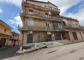 Edificio all\'aperto - Monolocale Via II Retta levante
 
93, Belpasso - foto 19