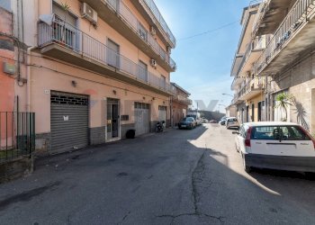 Edificio all\'aperto - Appartamento Via Francesco Orestano
 
45, Aci Sant'Antonio - foto 1