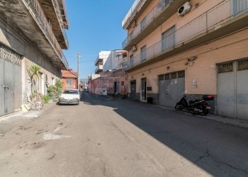 Edificio all\'aperto - Appartamento Via Francesco Orestano
 
45, Aci Sant'Antonio - foto 2
