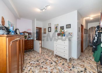 Camera / camera da letto - Appartamento Via Francesco Orestano
 
45, Aci Sant'Antonio - foto 10