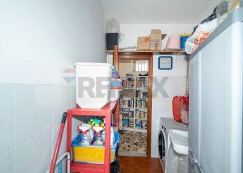 Lavanderia - Appartamento Via Francesco Orestano
 
45, Aci Sant'Antonio - foto 17