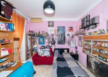 Camera / camera da letto - Appartamento Via Francesco Orestano
 
45, Aci Sant'Antonio - foto 19