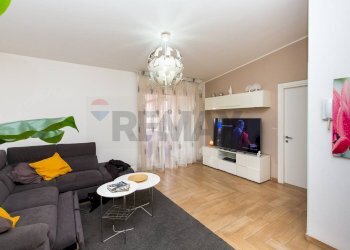 Soggiorno - Attico via lenin
 
55, Misterbianco - foto 2