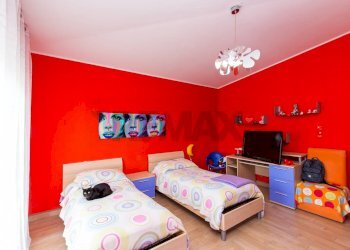 Camera / camera da letto - Attico via lenin
 
55, Misterbianco - foto 21