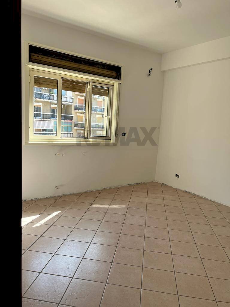 Stanza vuota - Appartamento Viale Della Costituzione (ex Via del Canalicchio)
 
19, Catania - foto 2