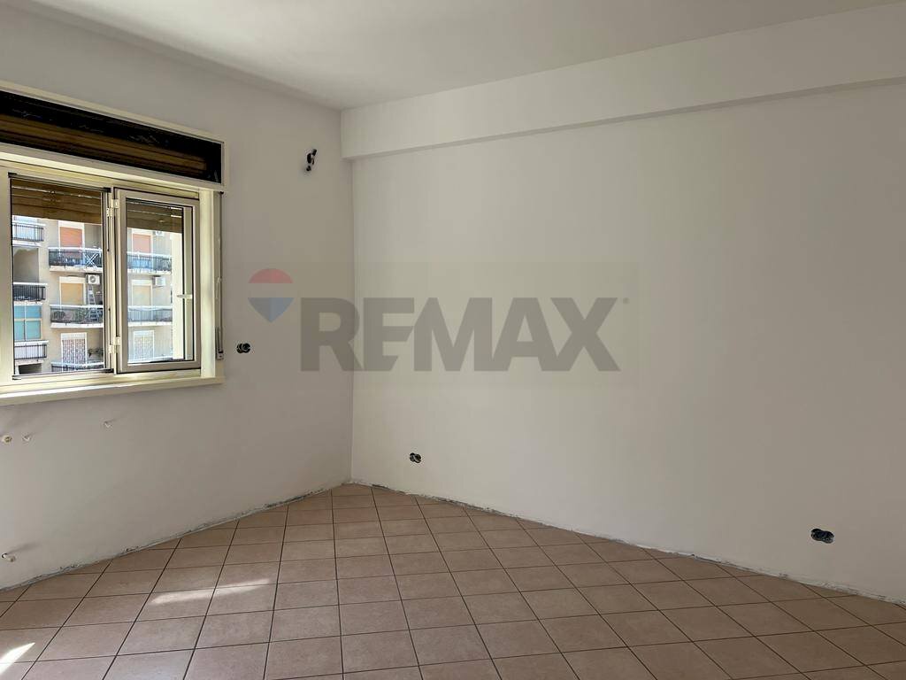 Stanza vuota - Appartamento Viale Della Costituzione (ex Via del Canalicchio)
 
19, Catania - foto 3