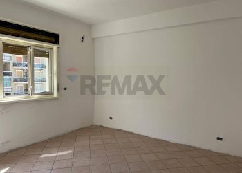 Stanza vuota - Appartamento Viale Della Costituzione (ex Via del Canalicchio)
 
19, Catania - foto 3