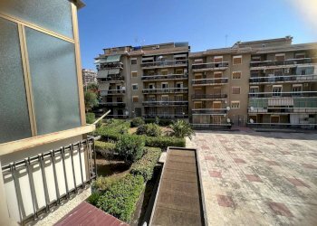 Edificio all\'aperto - Appartamento Viale Della Costituzione (ex Via del Canalicchio)
 
19, Catania - foto 6