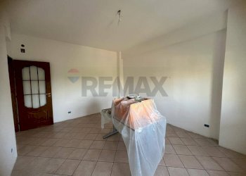 Camera / camera da letto - Appartamento Viale Della Costituzione (ex Via del Canalicchio)
 
19, Catania - foto 10