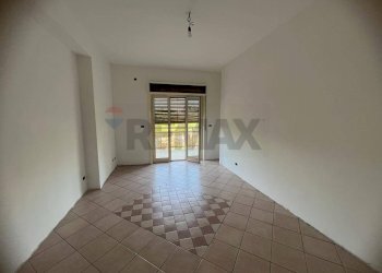 Stanza vuota - Appartamento Viale Della Costituzione (ex Via del Canalicchio)
 
19, Catania - foto 14