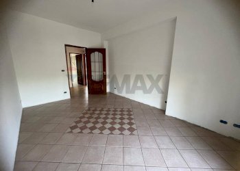 Stanza vuota - Appartamento Viale Della Costituzione (ex Via del Canalicchio)
 
19, Catania - foto 16