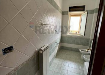 Bagno - Appartamento Viale Della Costituzione (ex Via del Canalicchio)
 
19, Catania - foto 18