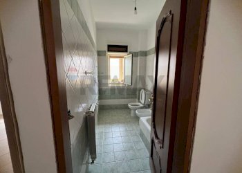 Bagno - Appartamento Viale Della Costituzione (ex Via del Canalicchio)
 
19, Catania - foto 19