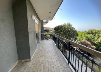 Balcone - Appartamento Viale Della Costituzione (ex Via del Canalicchio)
 
19, Catania - foto 26