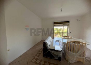 Soggiorno - Appartamento Viale Della Costituzione (ex Via del Canalicchio)
 
19, Catania - foto 29