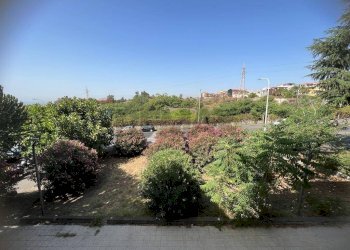 Giardino - Appartamento Viale Della Costituzione (ex Via del Canalicchio)
 
19, Catania - foto 31