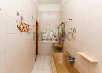 Bagno - Trilocale via bonfiglio
 
14, Catania - foto 14