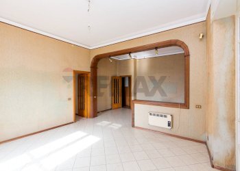 Stanza vuota - Trilocale via bonfiglio
 
14, Catania - foto 19