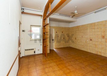 Stanza vuota - Trilocale via bonfiglio
 
14, Catania - foto 21