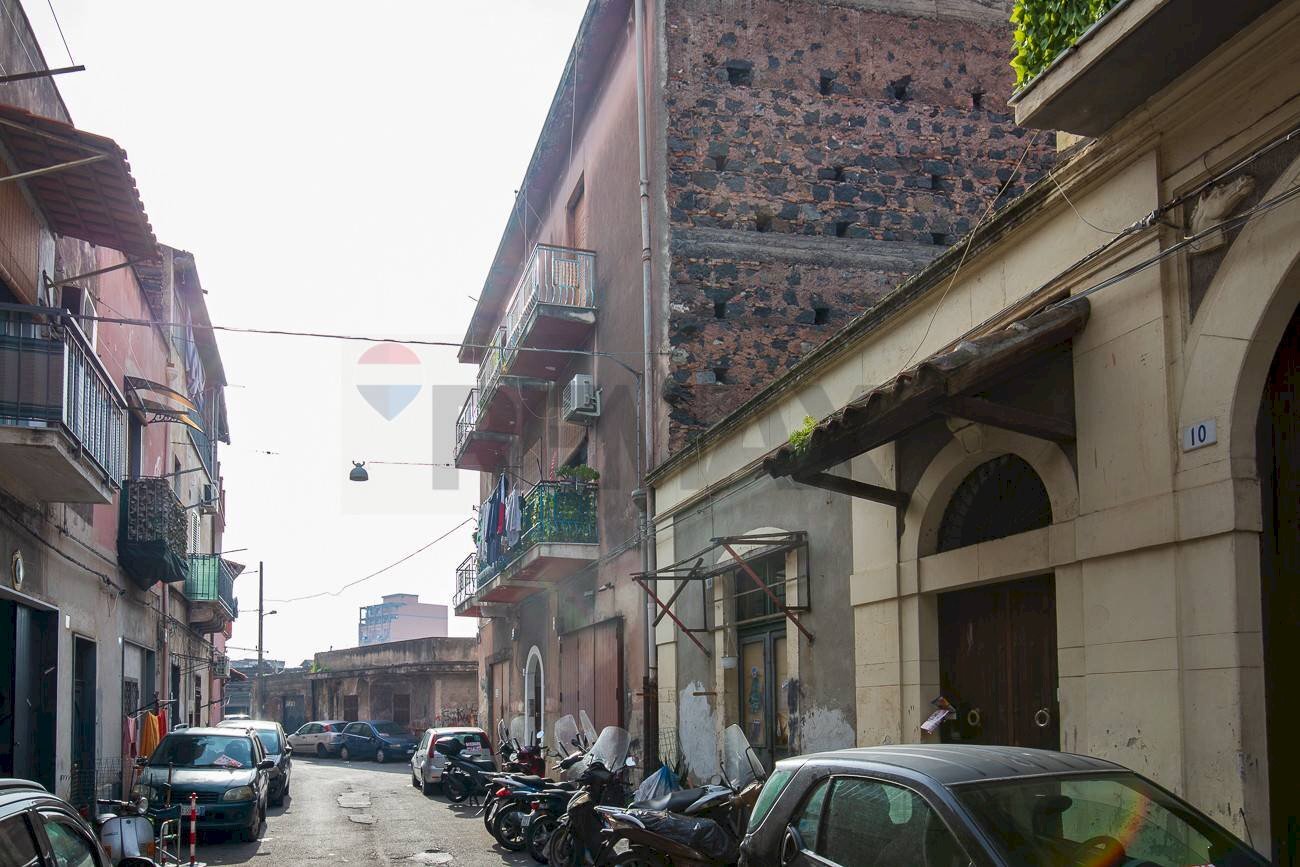Edificio all\'aperto - One-room apartment via bonfiglio
 
14, Catania - photo 1