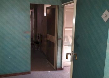 Hall / corridoio - Casa indipendente Via Canonico Renna
 
50, Paterno - foto 15