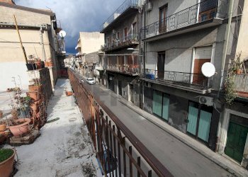 Balcone - Casa indipendente Via Canonico Renna
 
50, Paterno - foto 16
