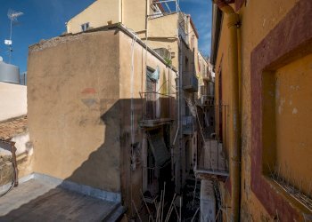 Edificio all\'aperto - Casa semi indipendente via celso
 
139, Caltagirone - foto 20