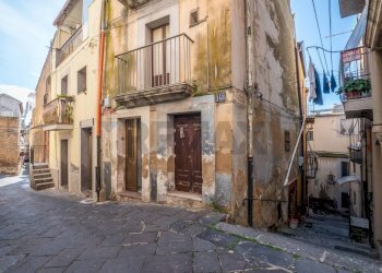 Edificio all\'aperto - Casa semi indipendente via celso
 
139, Caltagirone - foto 23