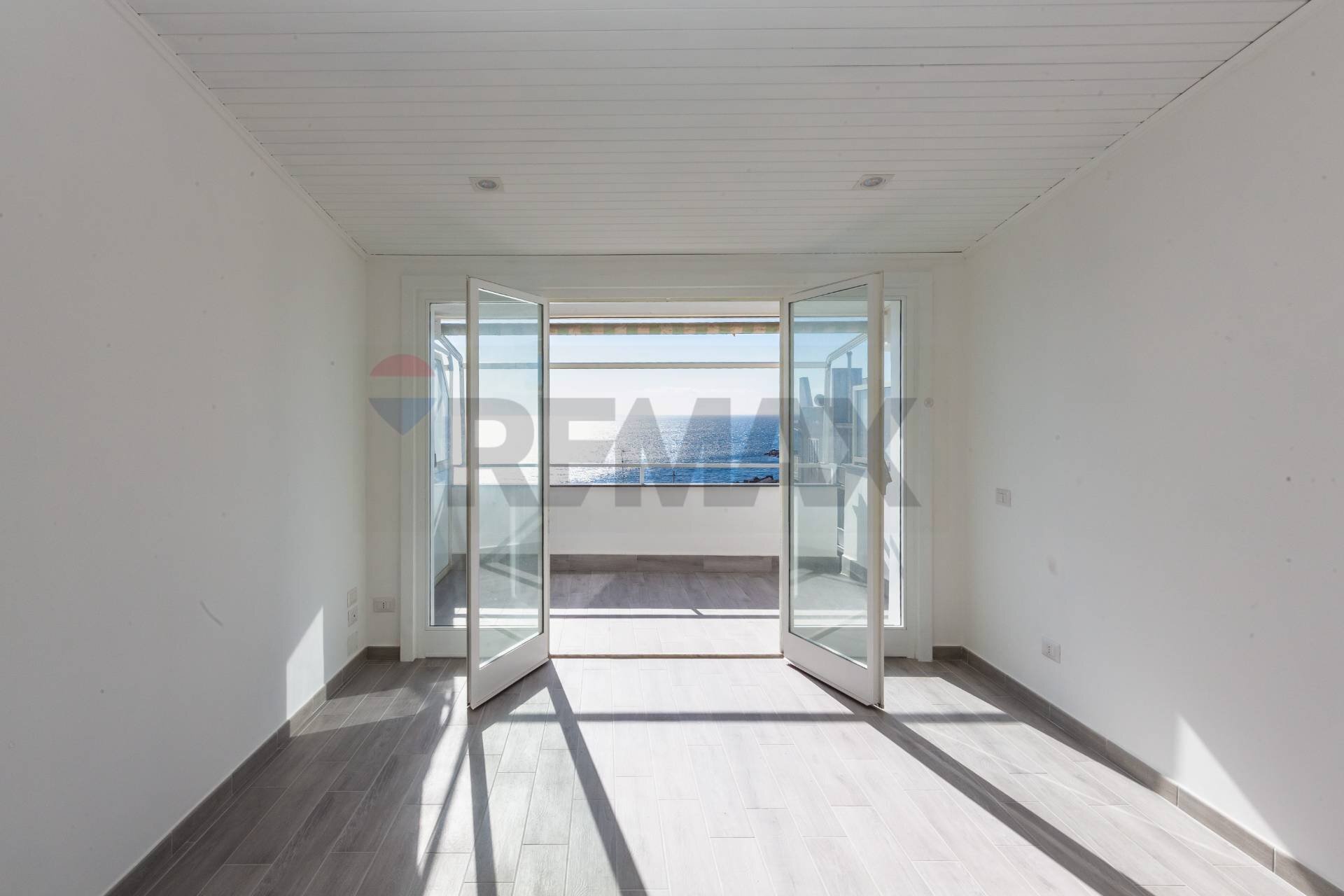 Stanza vuota - Attic Via Fornace
 
19, Aci Castello - photo 2